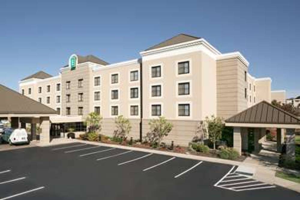 Embassy Suites By Hilton Cleveland Beachwood 1