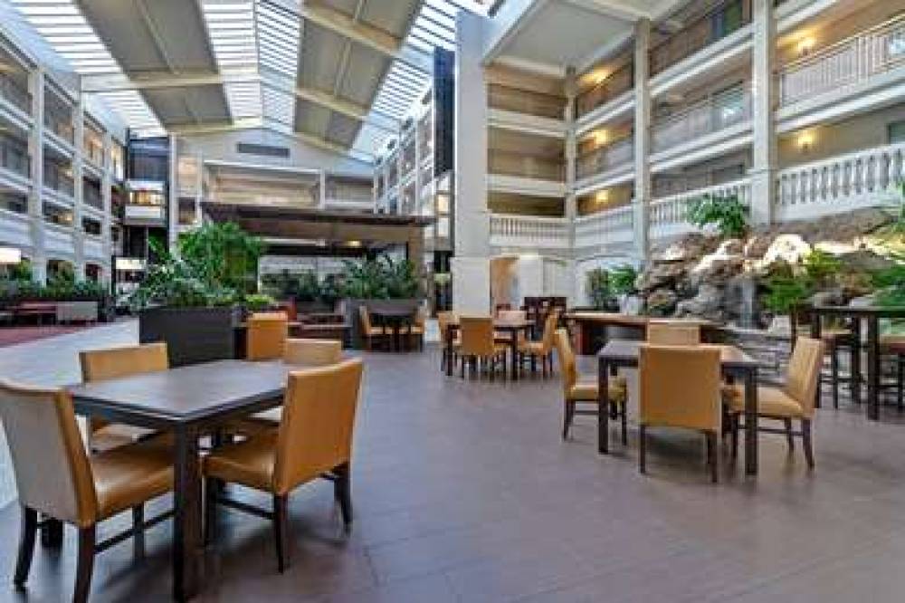 Embassy Suites By Hilton Colorado Springs 5