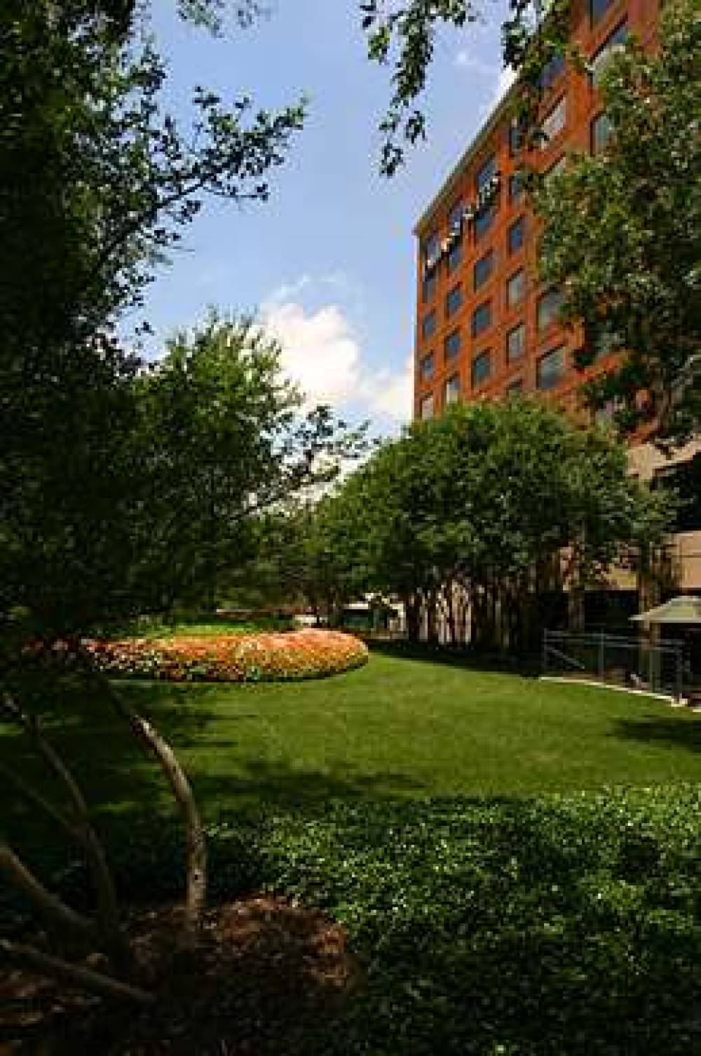 Embassy Suites By Hilton Dallas Love Field