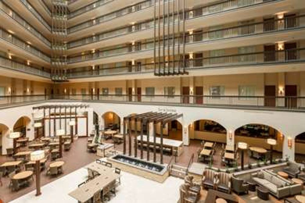 Embassy Suites By Hilton Dallas-Love Field 4