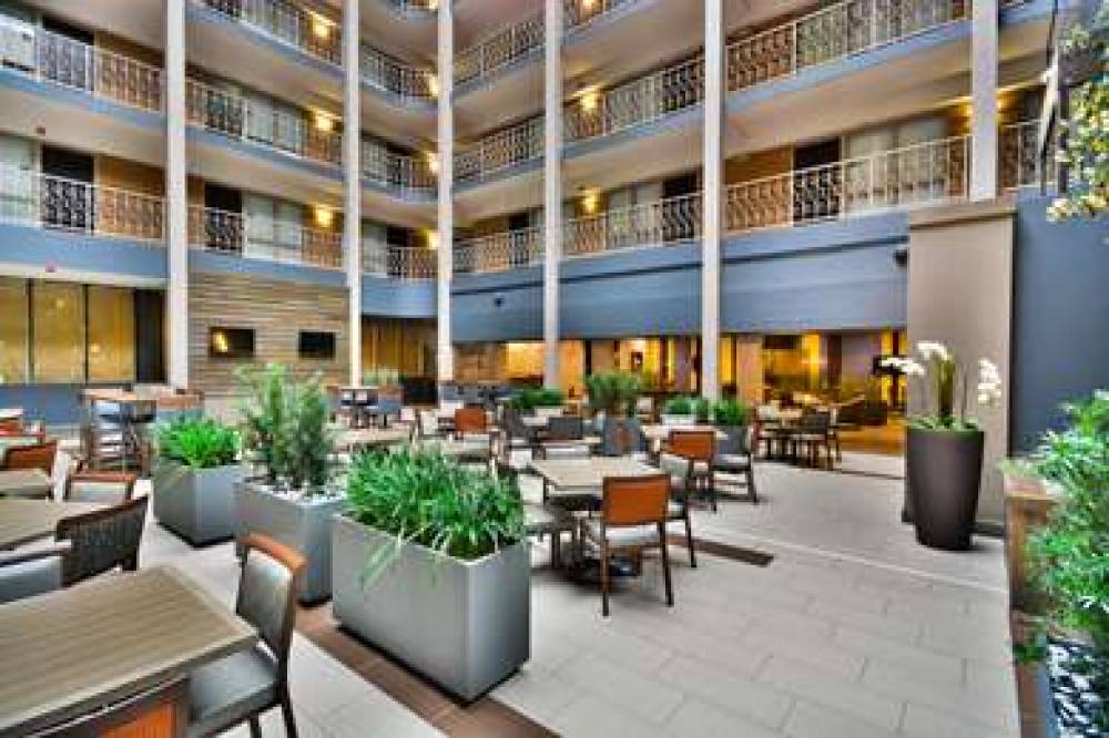 Embassy Suites By Hilton Denver Central Park 7