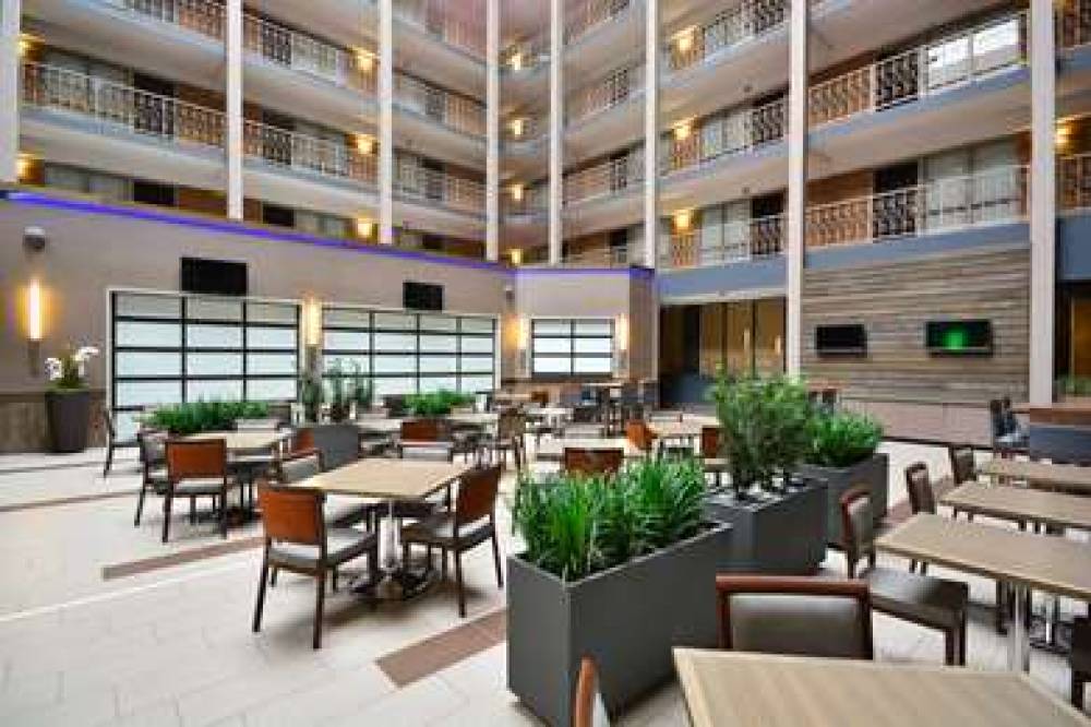 Embassy Suites By Hilton Denver Central Park 10