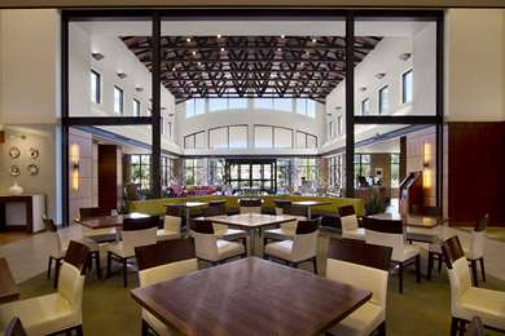 Embassy Suites By Hilton Detroit-Metro Airport 4