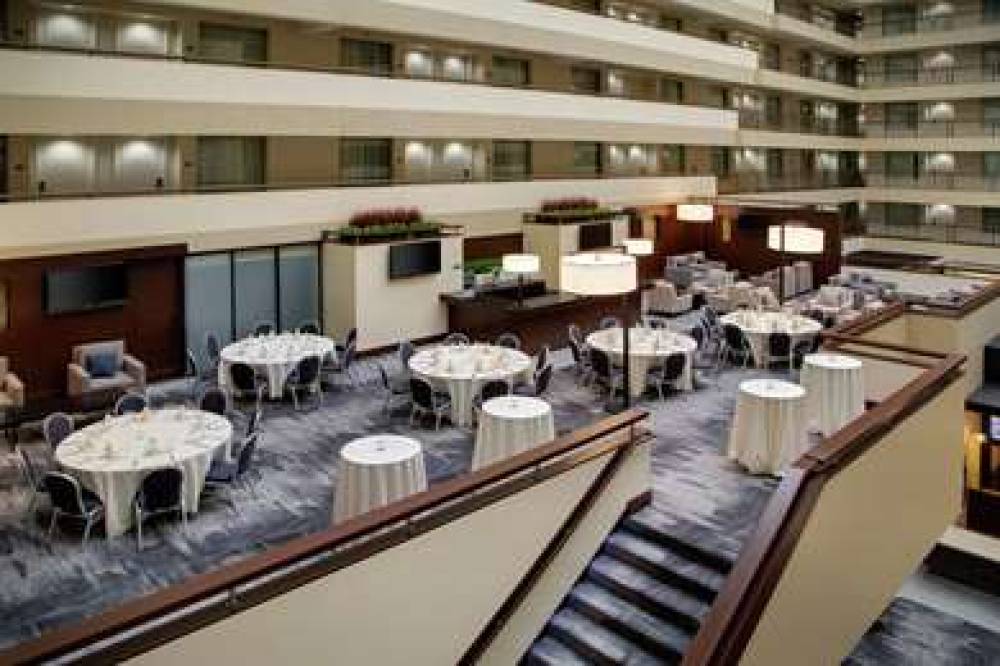 Embassy Suites By Hilton Detroit Troy Auburn Hills 10