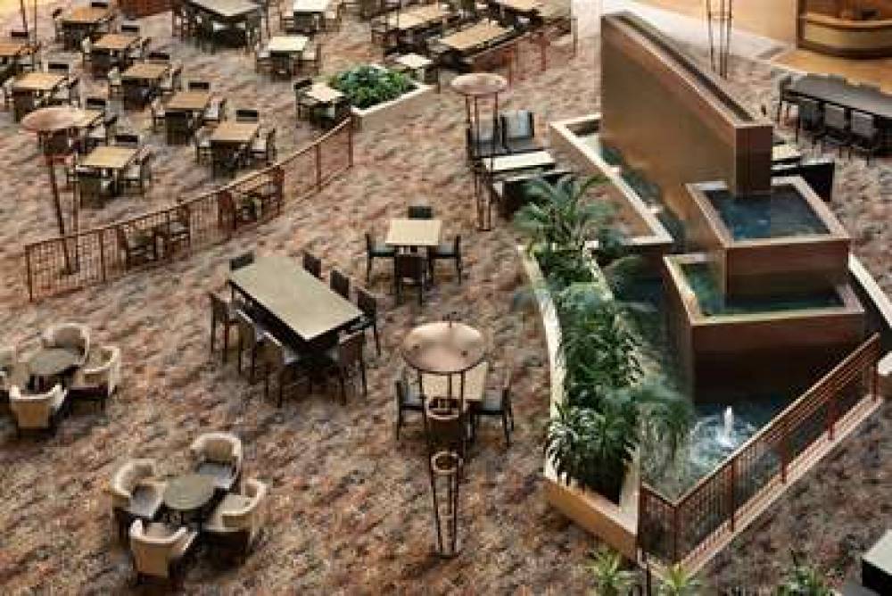 Embassy Suites By Hilton E Peoria Riverfront Conf 9