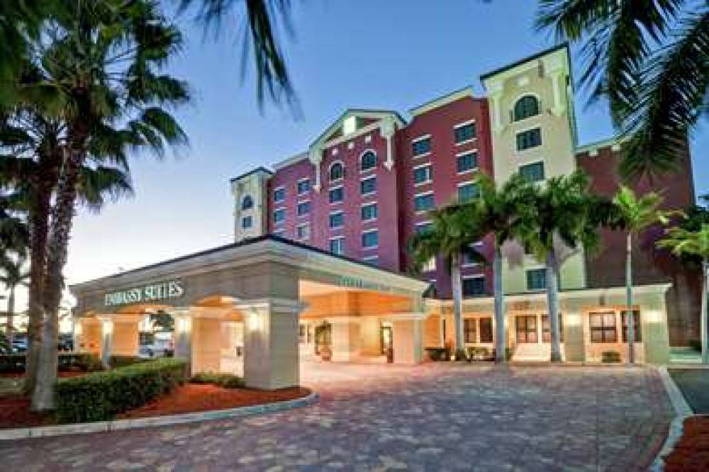 Embassy Suites By Hilton Fort Myers Estero 2