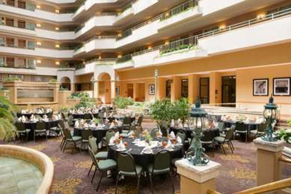 Embassy Suites By Hilton Greensboro-Airport 8