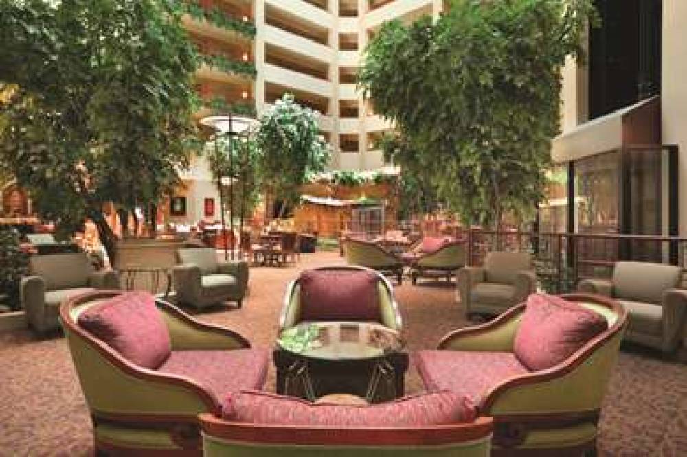 Embassy Suites By Hilton Hot Springs Hotel &amp;  8