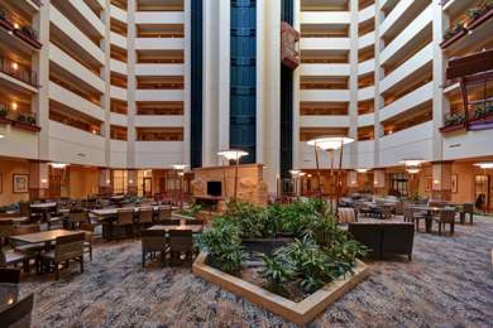 Embassy Suites By Hilton Hot Springs Hotel &amp;  7