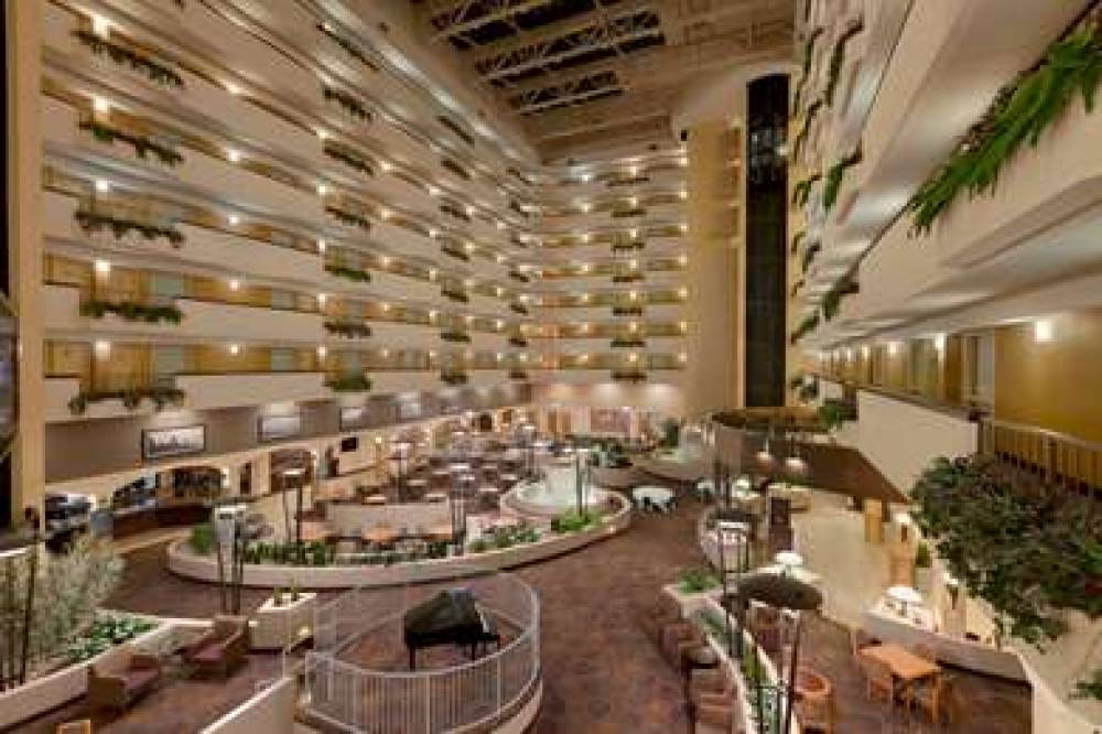 Embassy Suites By Hilton Kansas City-Internationa 9