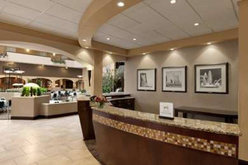 Embassy Suites By Hilton Kansas City-Internationa 8