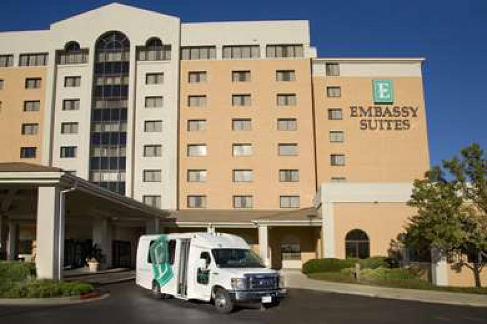 Embassy Suites By Hilton Kansas City-Internationa 3