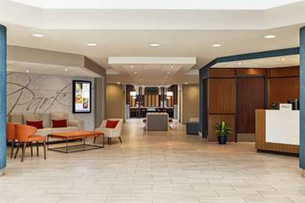 Embassy Suites By Hilton Kansas City-Overland Park 8