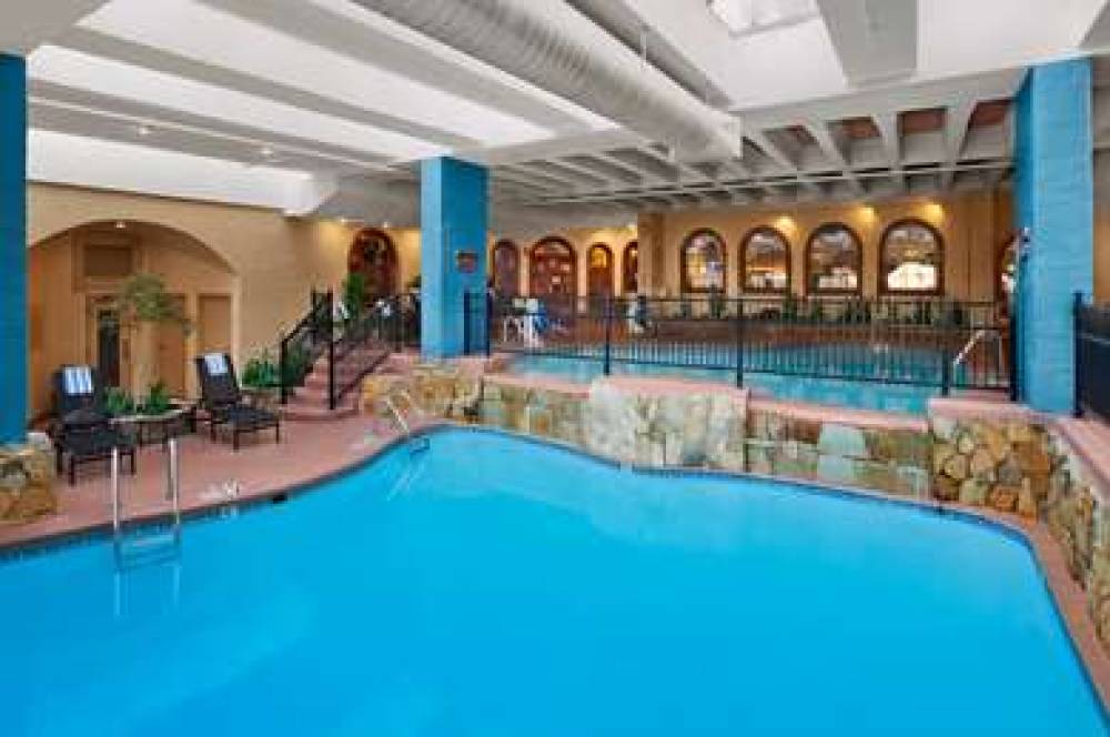 Embassy Suites By Hilton Kansas City- Plaza 9