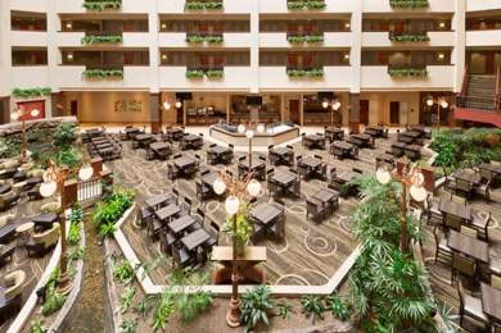 Embassy Suites By Hilton Lincoln 7