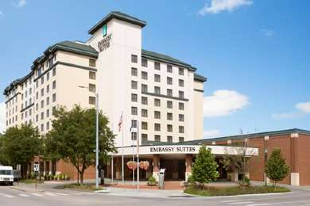 Embassy Suites By Hilton Lincoln 2