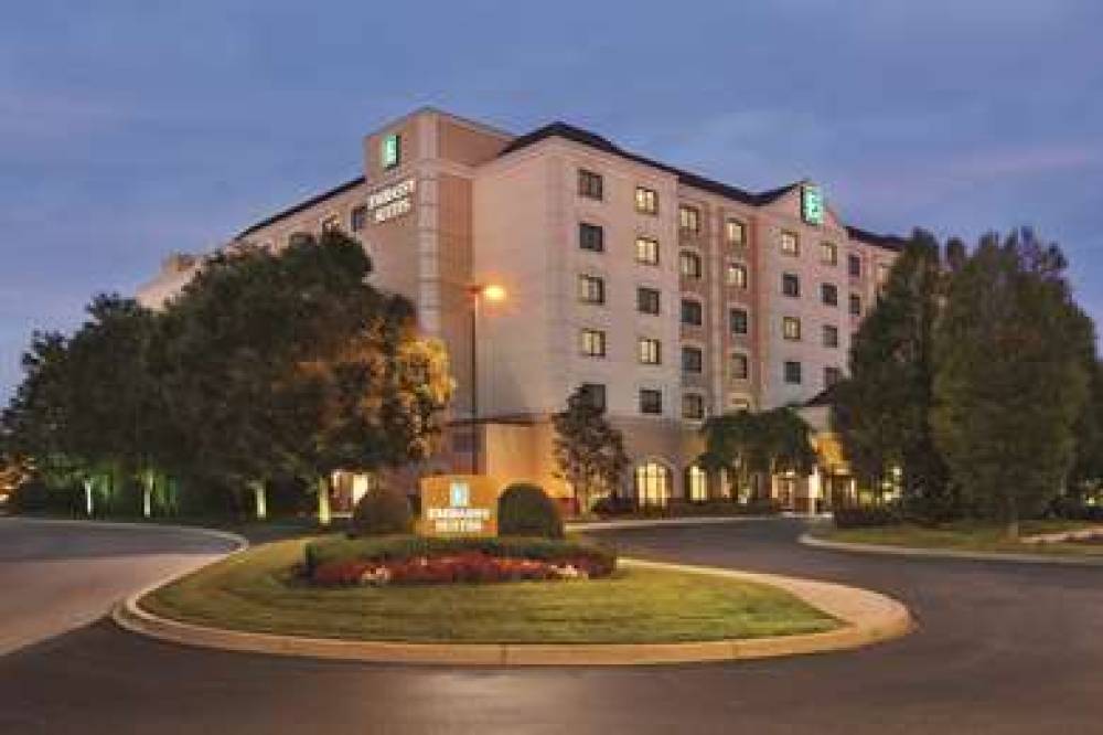 Embassy Suites By Hilton Louisville East 1