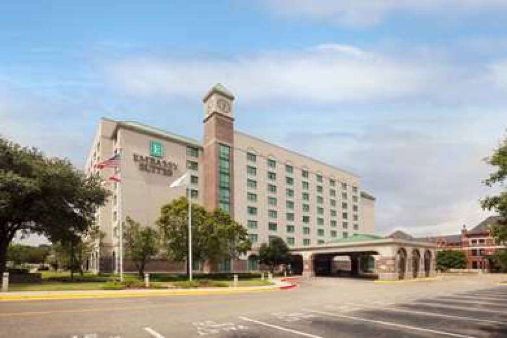 Embassy Suites By Hilton Montgomery Hotel &Amp; C