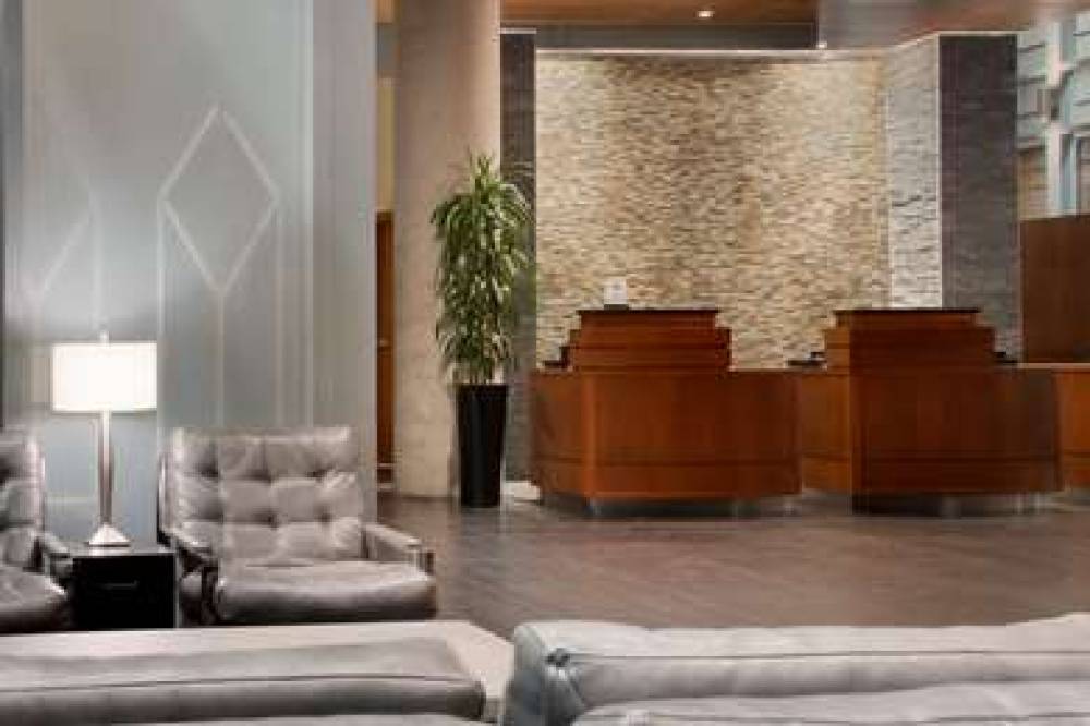 Embassy Suites By Hilton Montreal 4