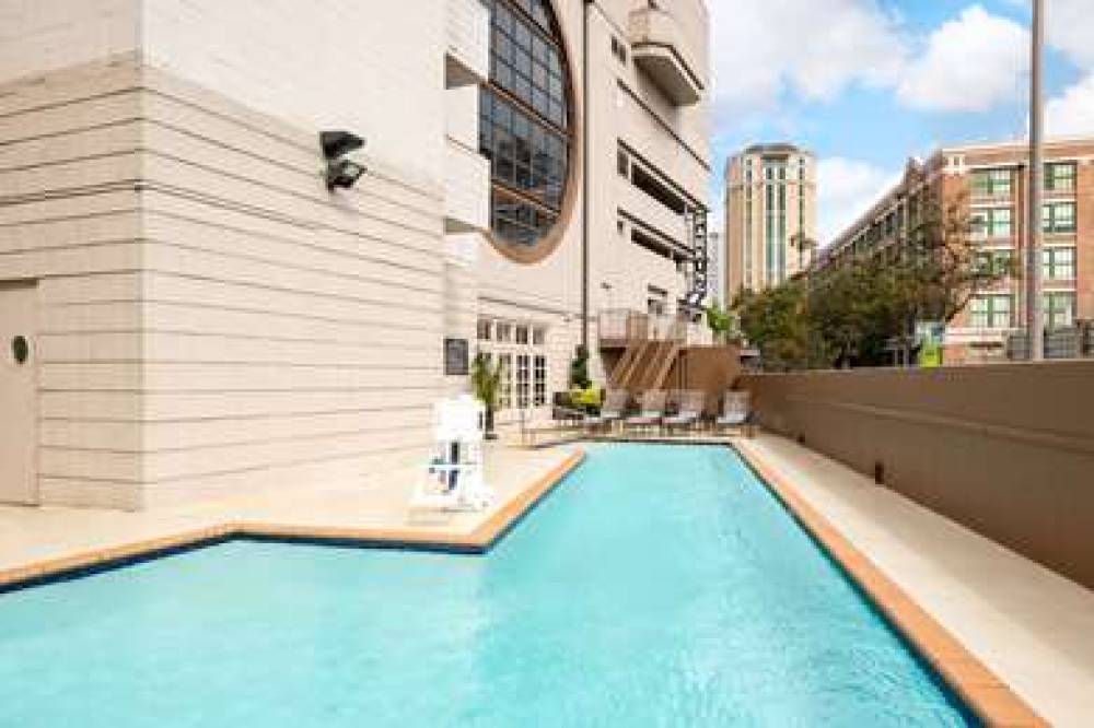 Embassy Suites By Hilton New Orleans 10