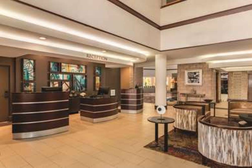 Embassy Suites By Hilton Orlando International Dr 8