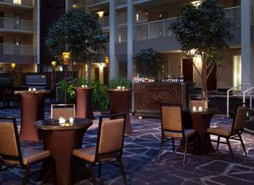 Embassy Suites By Hilton Philadelphia-Airport 6