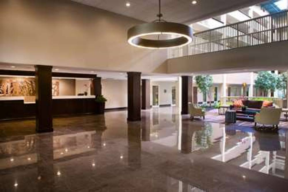 Embassy Suites By Hilton Philadelphia-Airport 10