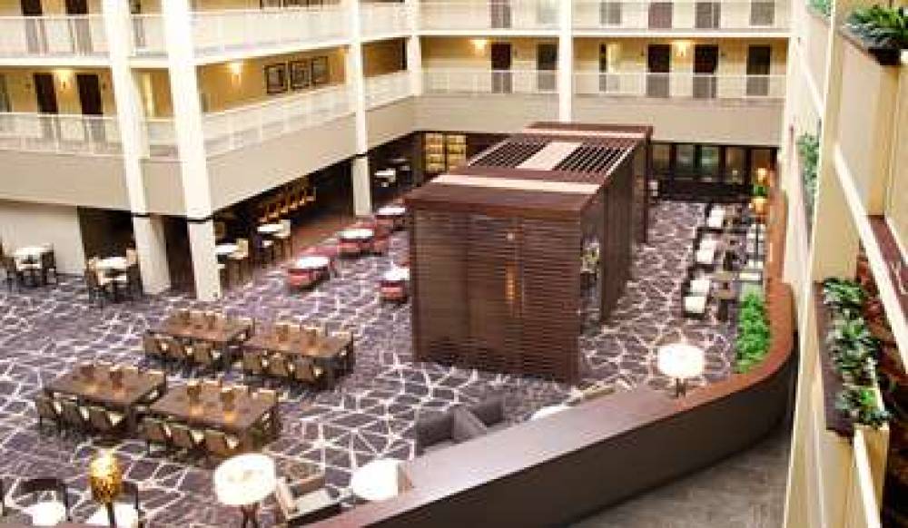 Embassy Suites By Hilton Philadelphia-Airport 7