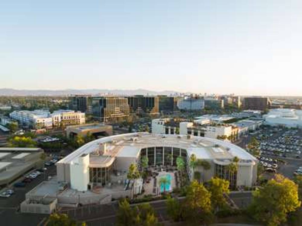 Embassy Suites By Hilton Phoenix-Biltmore 3