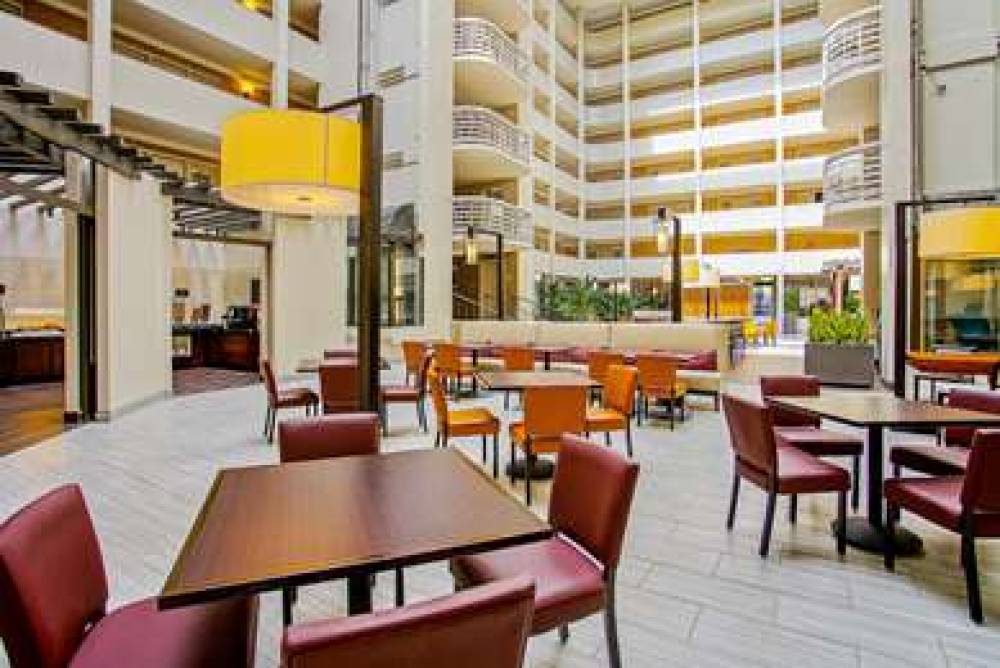 Embassy Suites By Hilton San Antonio-N.W. I-10 2