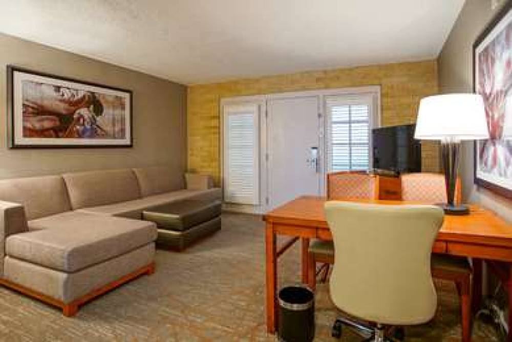 Embassy Suites By Hilton San Antonio-N.W. I-10 8