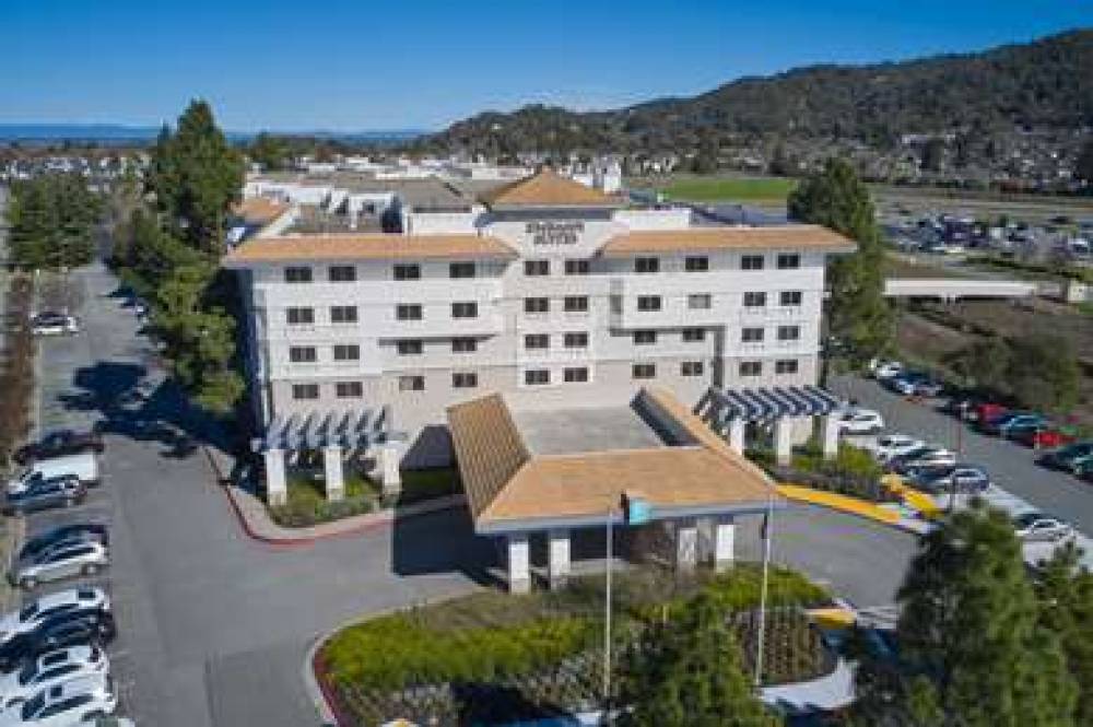 Embassy Suites By Hilton San Rafael Marin County 3