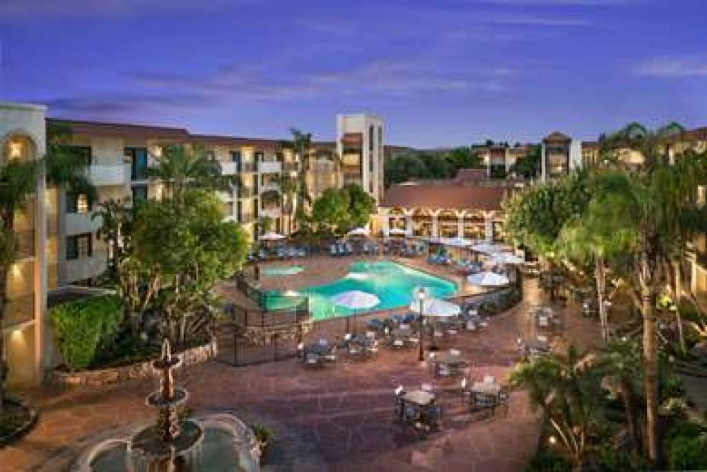 EMBASSY SUITES BY HILTON SCOTTSDALE 1