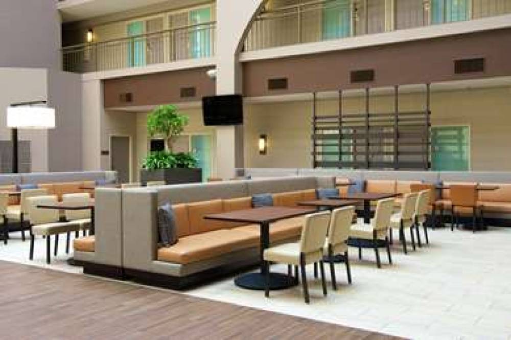 Embassy Suites By Hilton Seattle-Bellevue 6