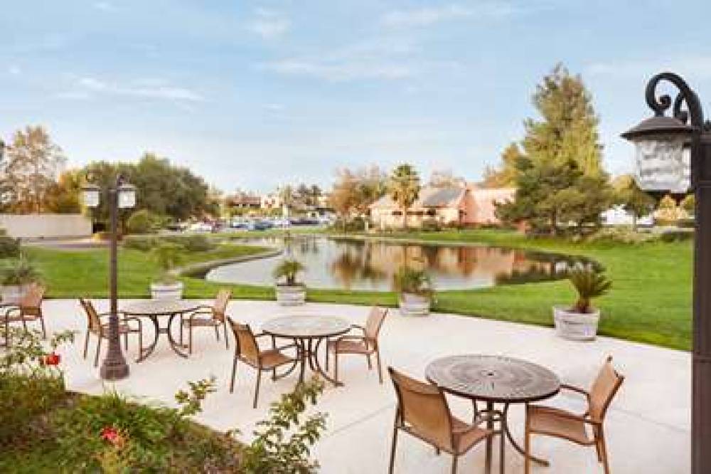 Embassy Suites By Hilton Temecula Valley Wine Cou 4