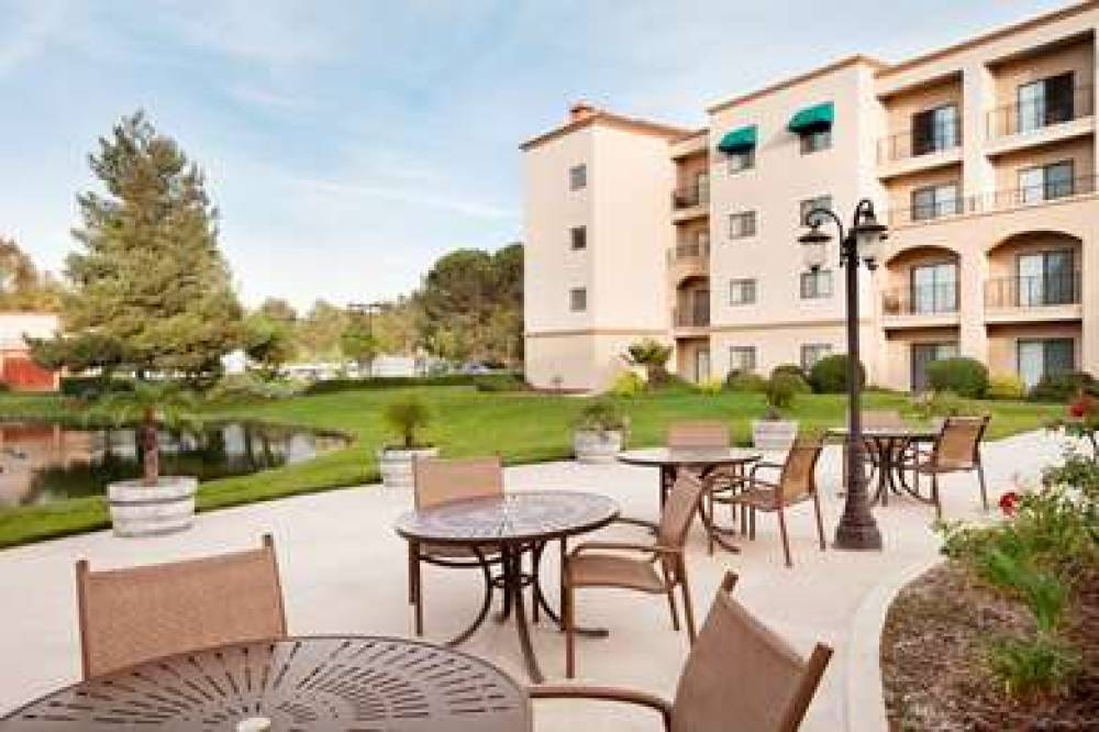 Embassy Suites By Hilton Temecula Valley Wine Cou 3