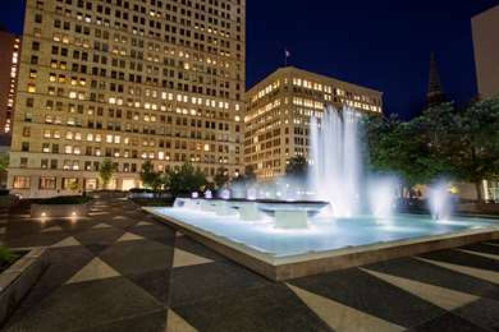 EMBASSY SUITES PITTSBURGH-DOWNTOWN 2