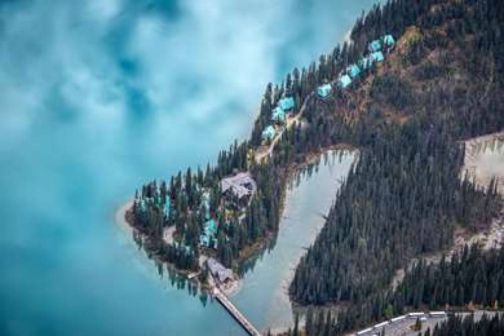 EMERALD LAKE LODGE 1