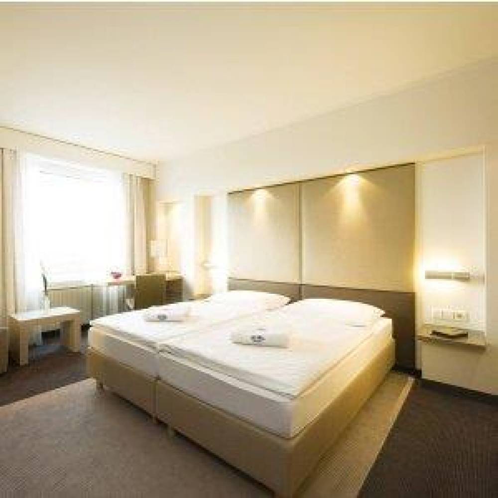 Estrel Hotel Berlin 6