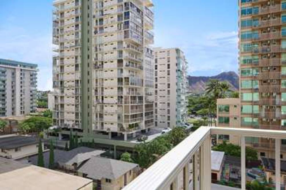 EWA HOTEL WAIKIKI 8