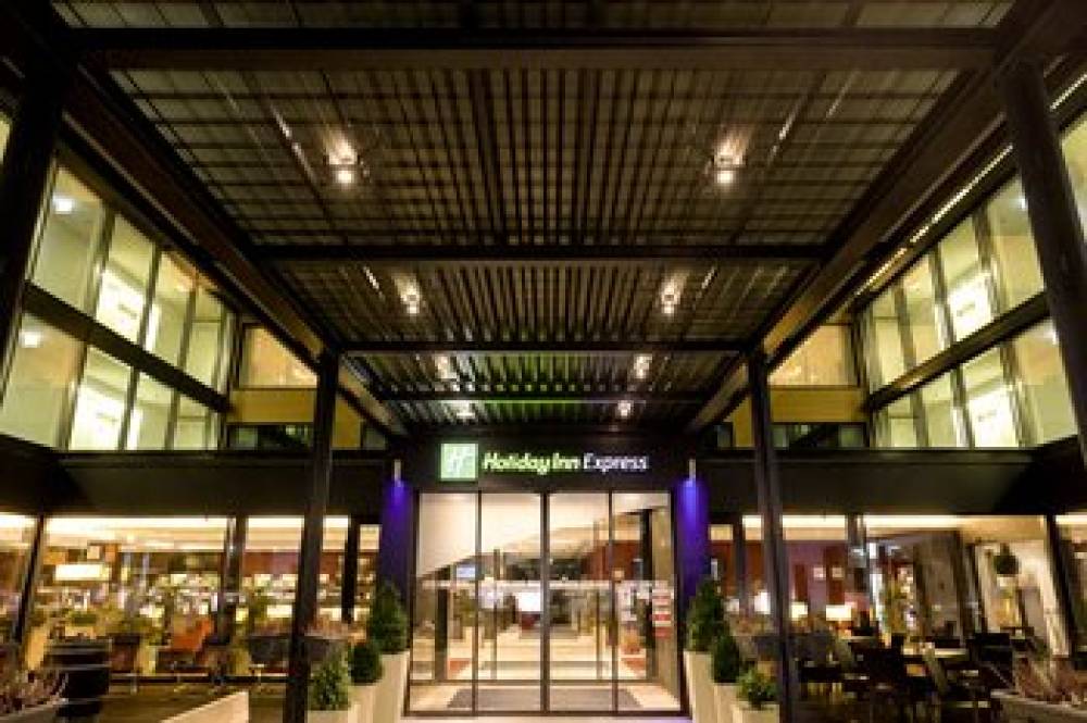 Exp By Holiday Inn Zurich Arpt