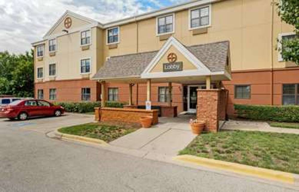 Extended Stay America - Chicago - Gurnee 1