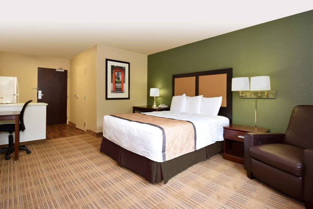 Extended Stay America - Chicago - Lansing 7