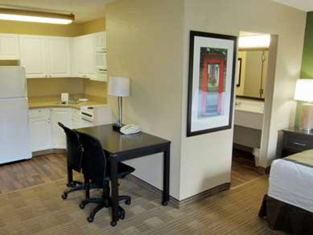 Extended Stay America - Greensboro - Airport 9