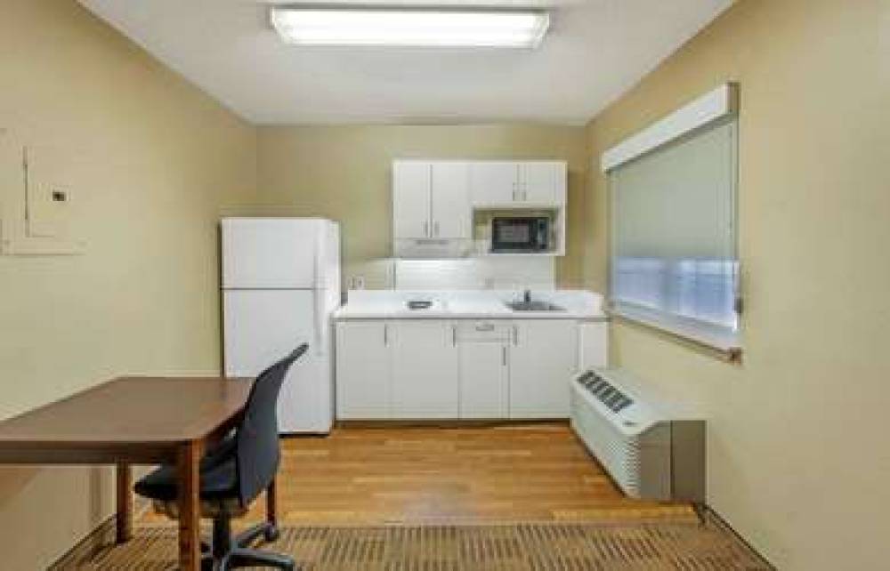 Extended Stay America - Greensboro - Wendover Ave - Big Tree Way 9