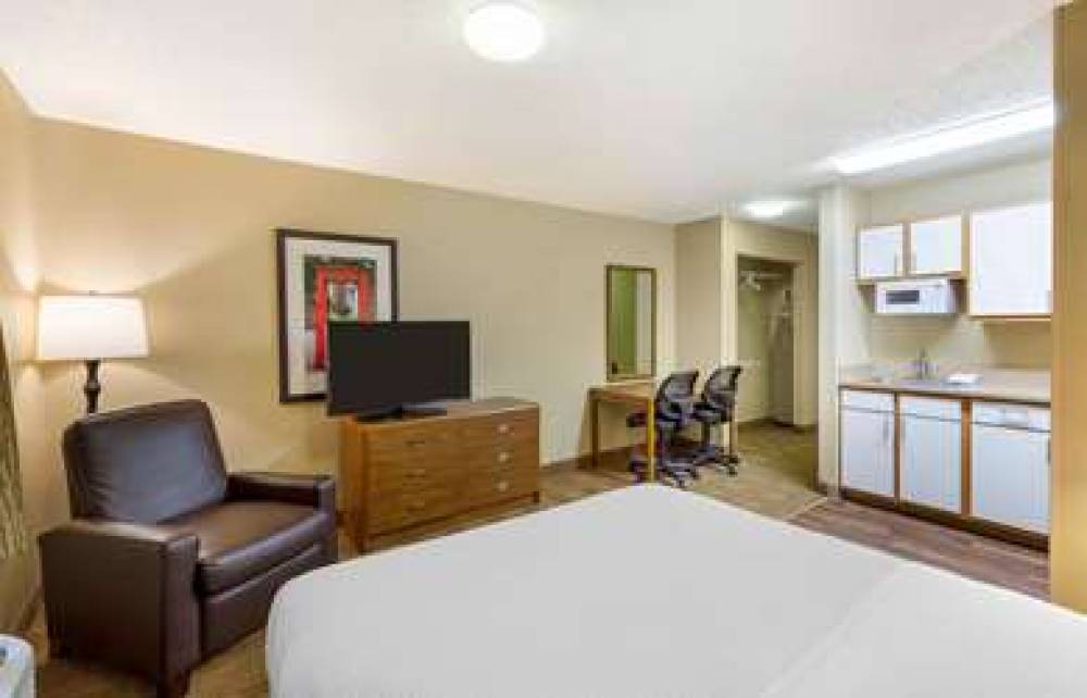 Extended Stay America - Greensboro - Wendover Ave 7