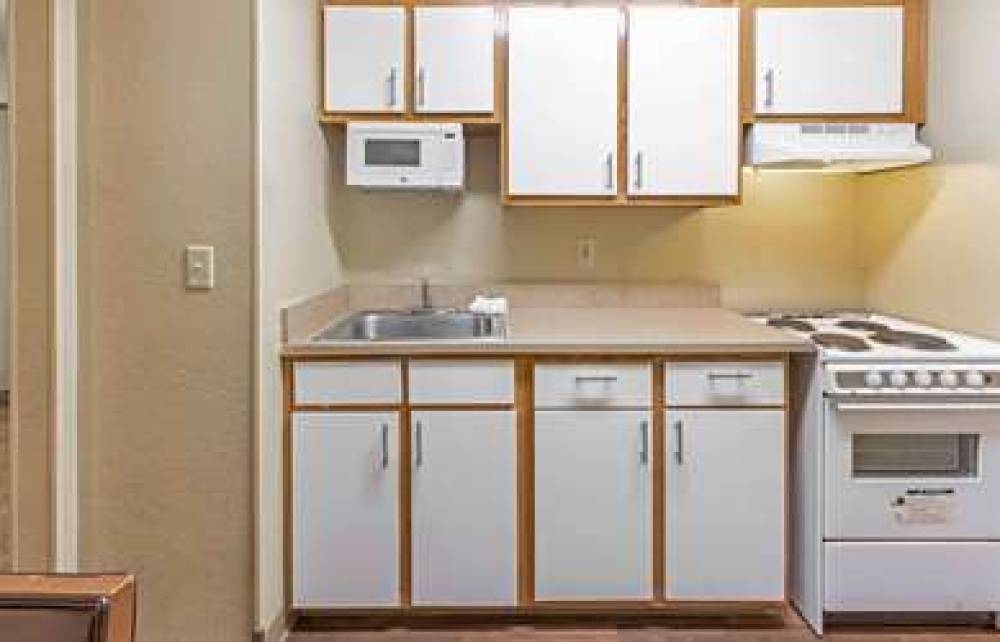 Extended Stay America - Greensboro - Wendover Ave 10