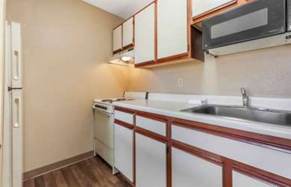 Extended Stay America - Rockford - State Street 9