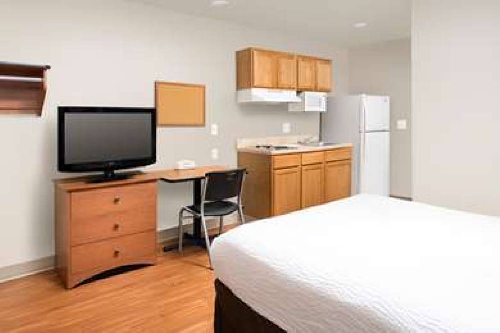 EXTENDED STAY AMERICA SELECT 7