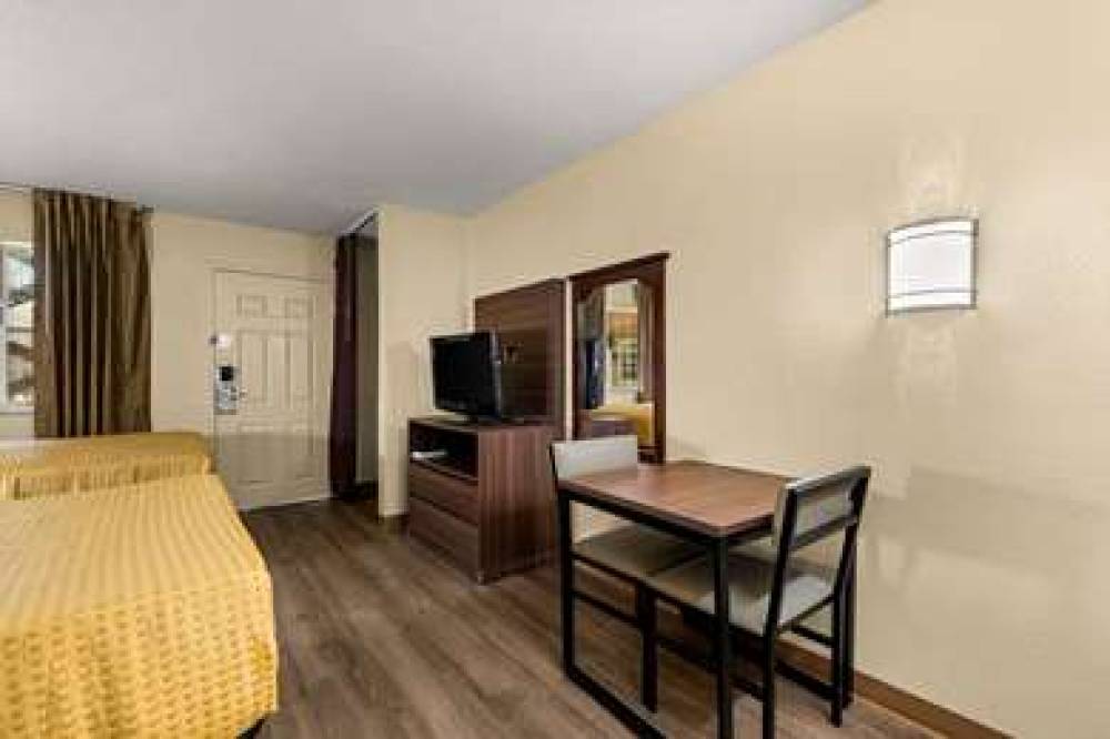 Extended Stay America - Winston-Salem - Hanes Mall Blvd 8